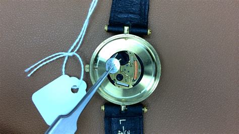 gucci watch battery replacement